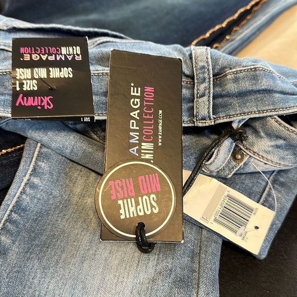 Rampage Denim Collection, Skinny, Sophie mid rise , Size 1, 24-28 - Picture 4 of 4